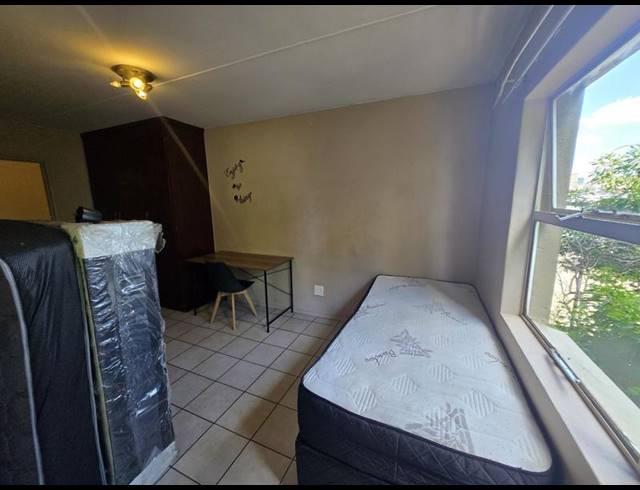 2 BEDROOM PROPERTY TO RENT IN BRAAMFONTEIN